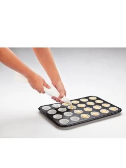 Muffinbakvorm "Black Metallic" Zwart - (B)38 X (D)26 Cm -Home Uitgebreid Winkel zenker muffinbakvorm black metallic zwart b 38 x d 26 cm 2